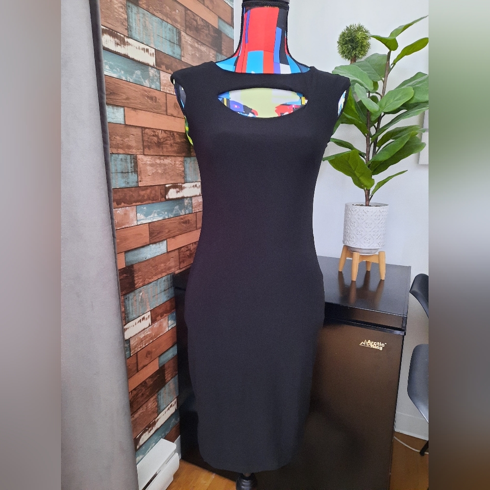 FORMA Ella model dress with short sleeves and oval opening women size XS